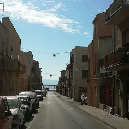 Rosaria בית נופש SantʼAntìoco